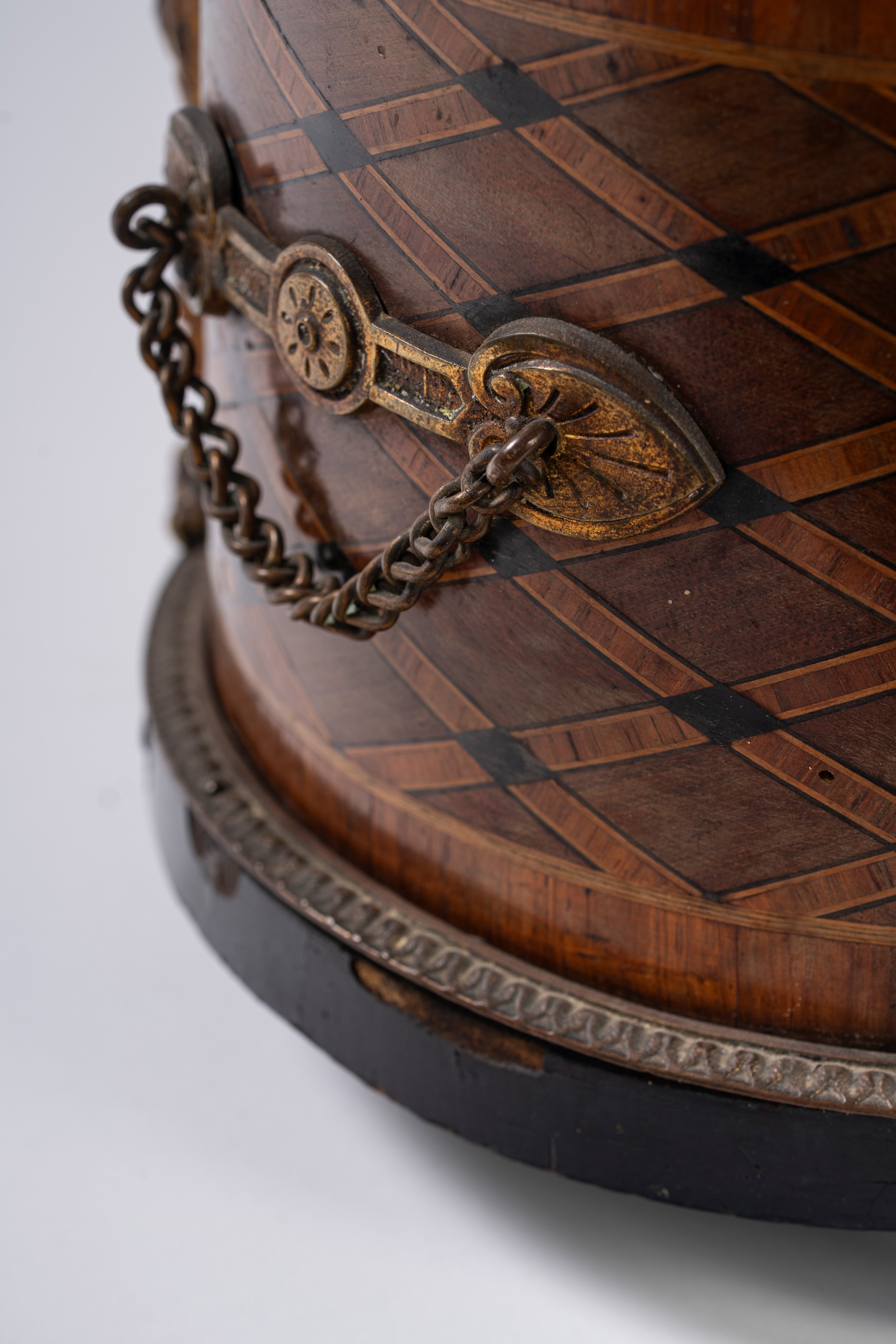 Jardinière in marqueterie con applicazioni in metallo dorato, Secolo XIX