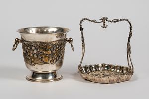 Lotto composto da un porta bottiglie e un porta frutta