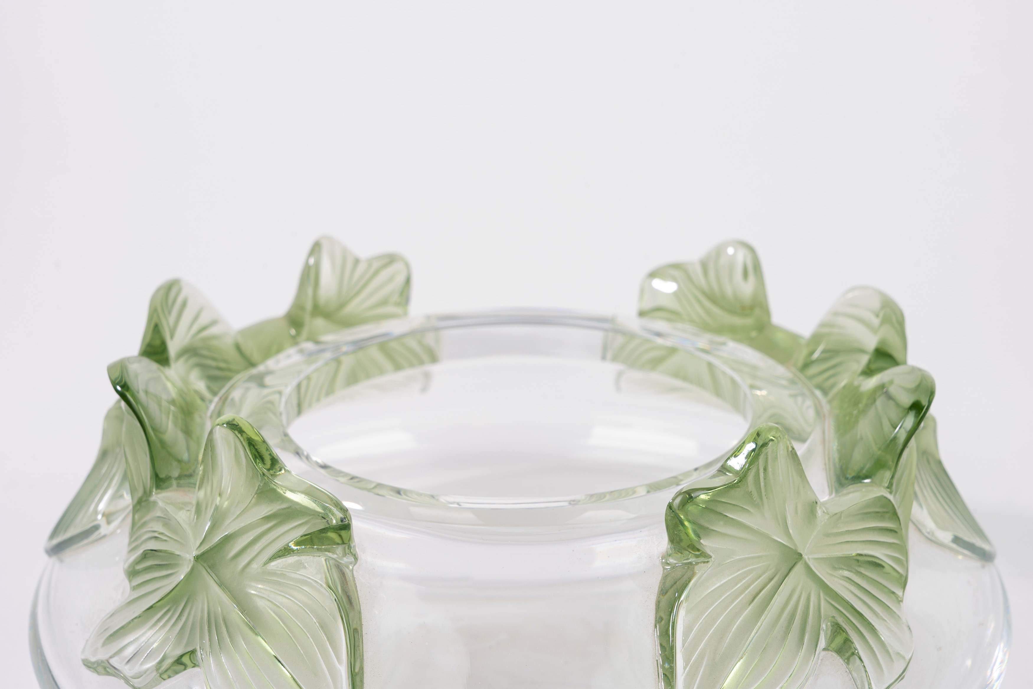 Lalique - Centrotavola in vetro decorato con foglie d'edera