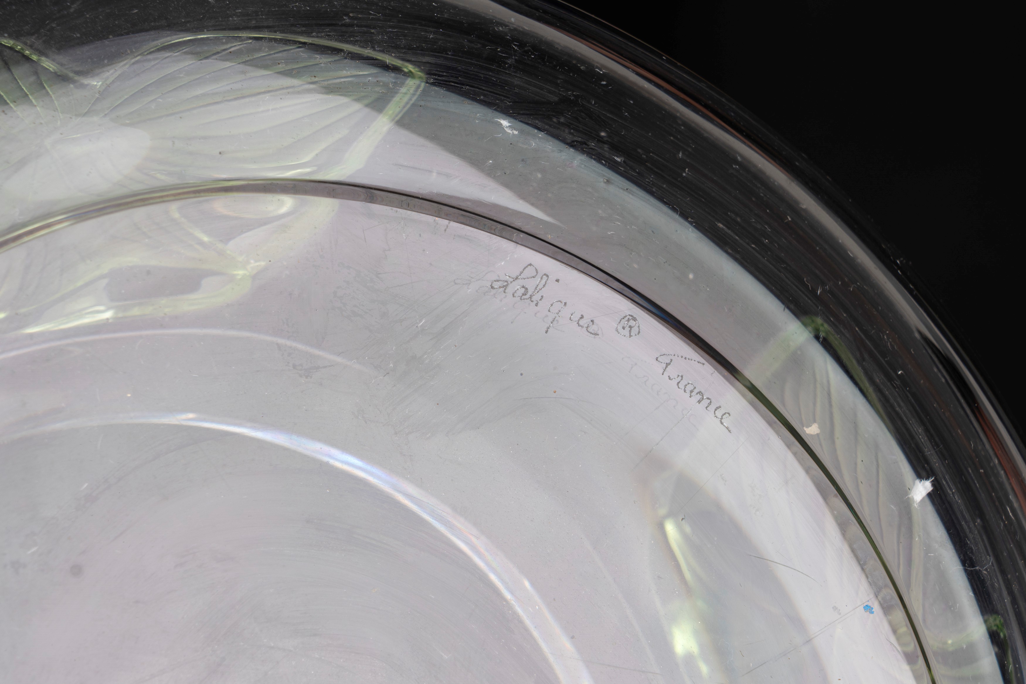 Lalique - Centrotavola in vetro decorato con foglie d'edera
