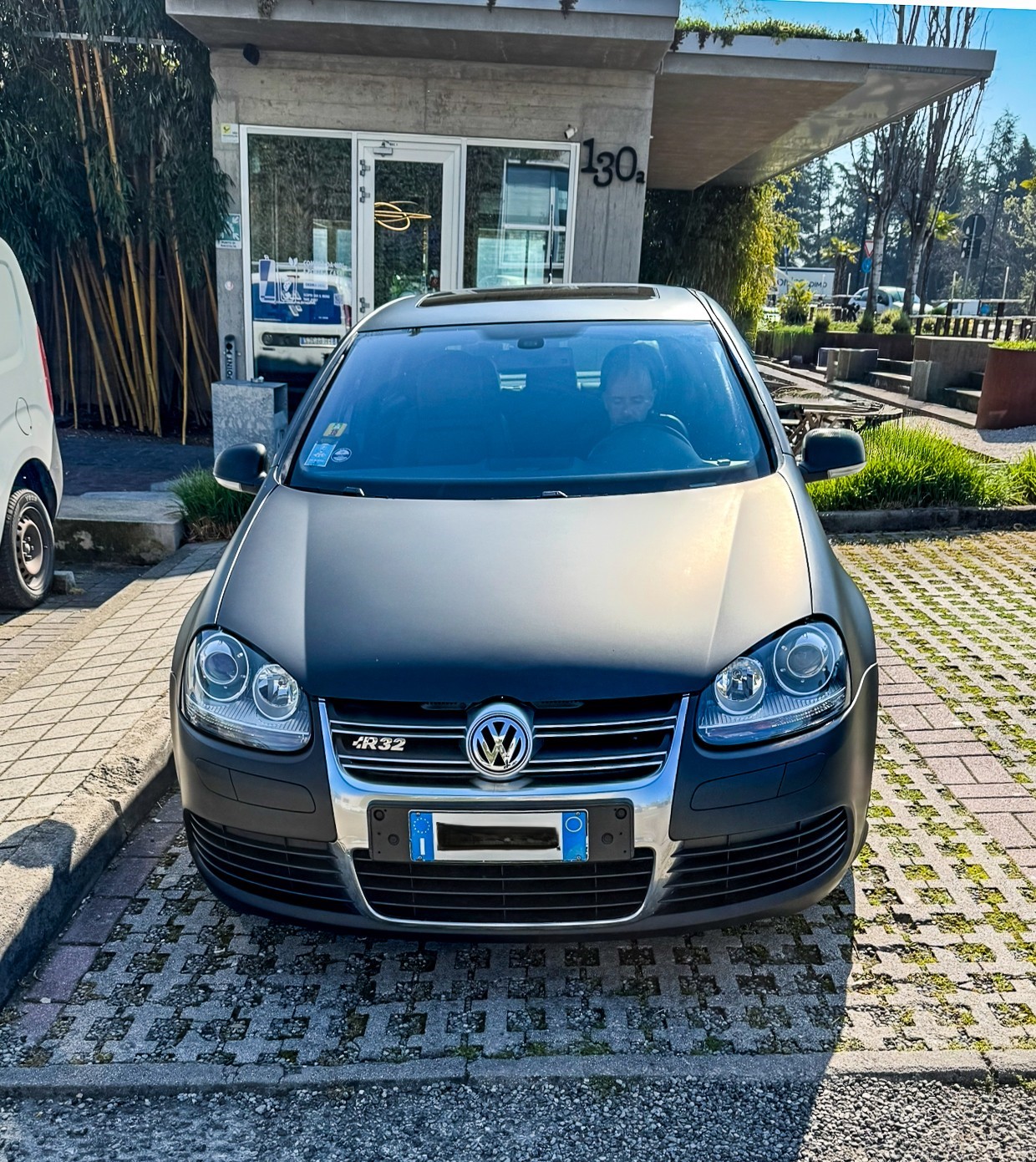 Golf R32