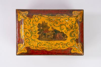 Scatola in legno laccato decorata a arte povera, Venezia, XVIII secolo