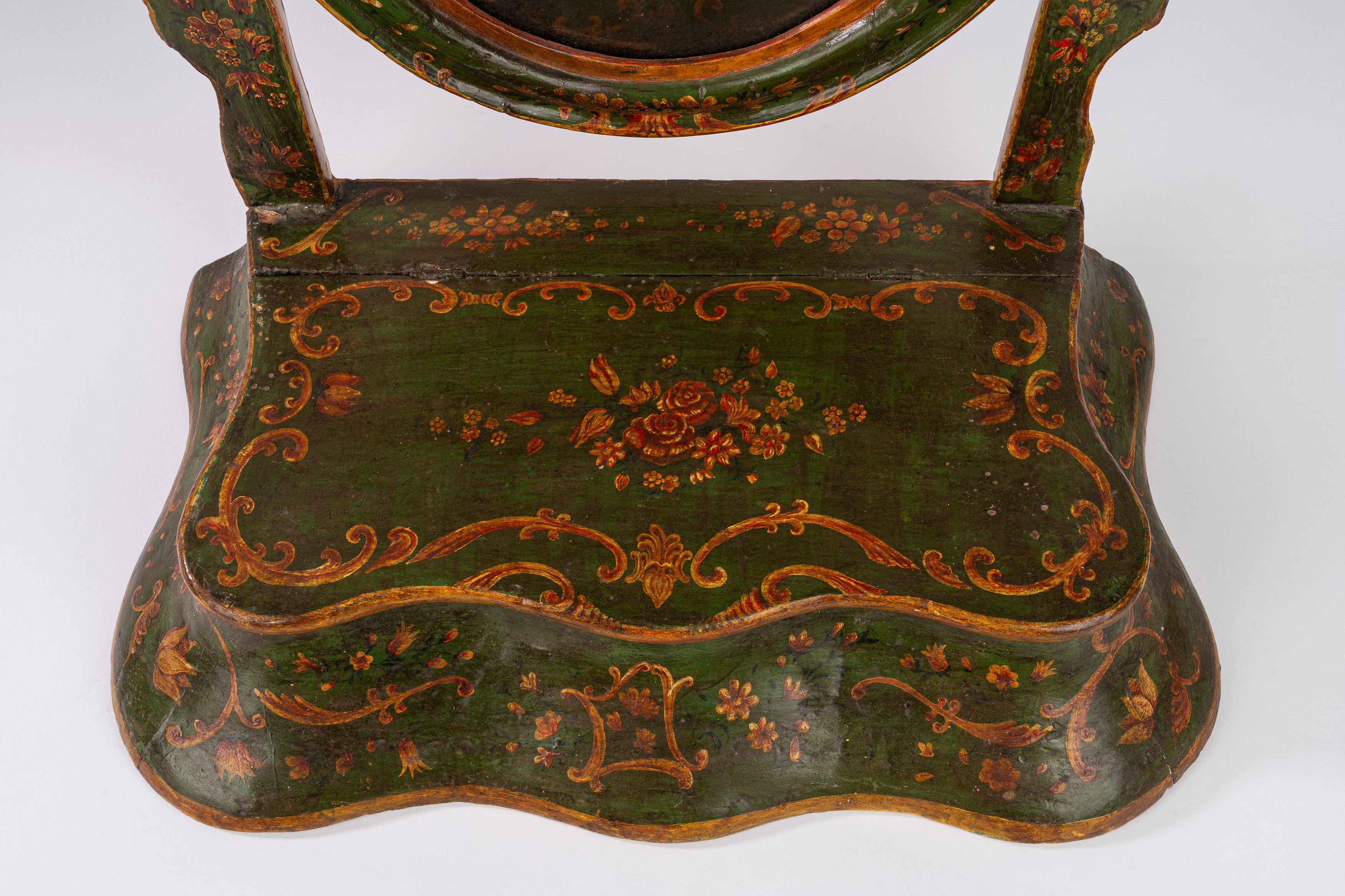 Specchiera da tavola basculante in legno laccato, Venezia, XVIII secolo