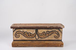 Antica cassetta portadocumenti in legno laccato