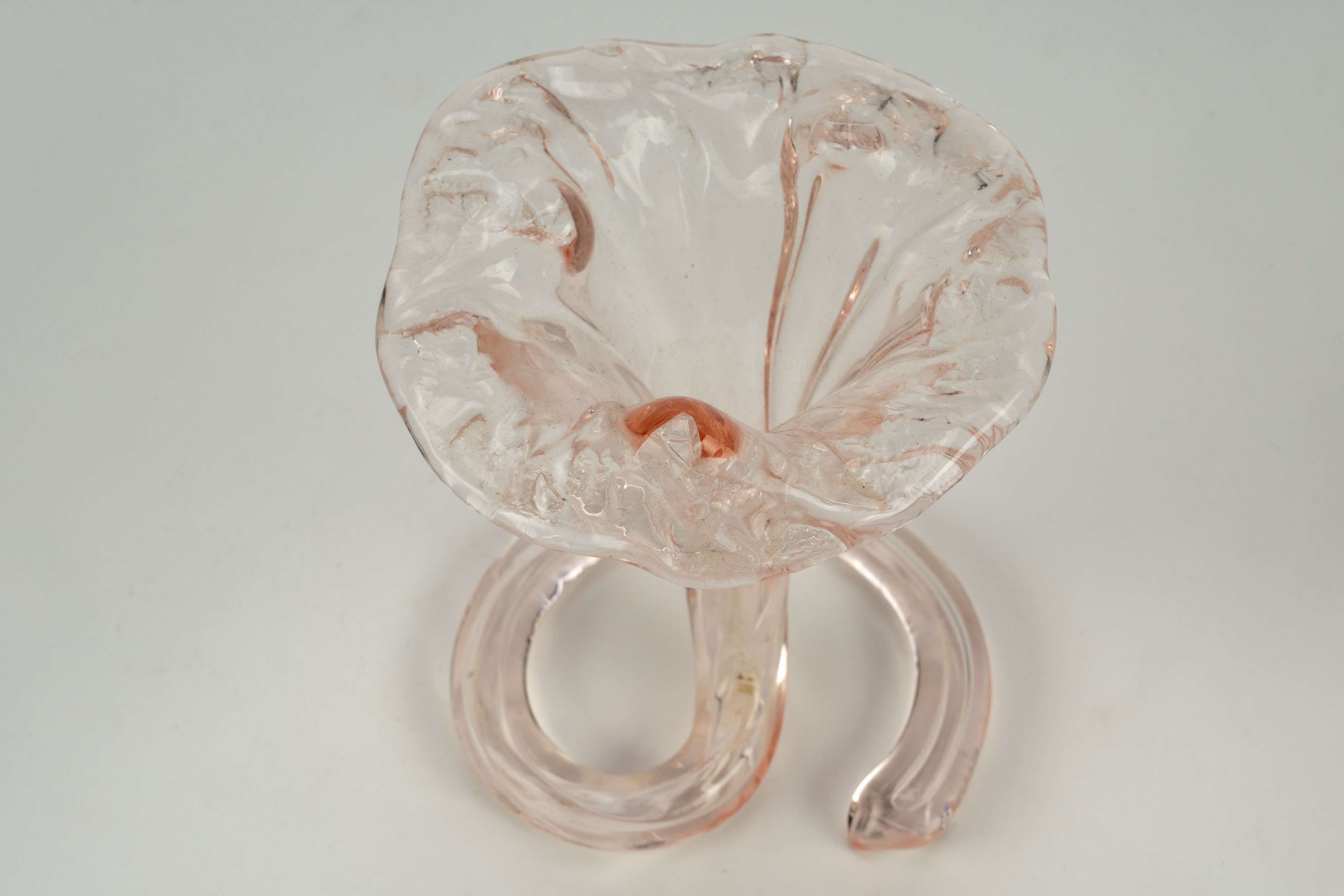 Vaso Porta Fiore a Cornucopia in Vetro di Murano Rosa, un Secchiello Biansato per il Ghiaccio e u...