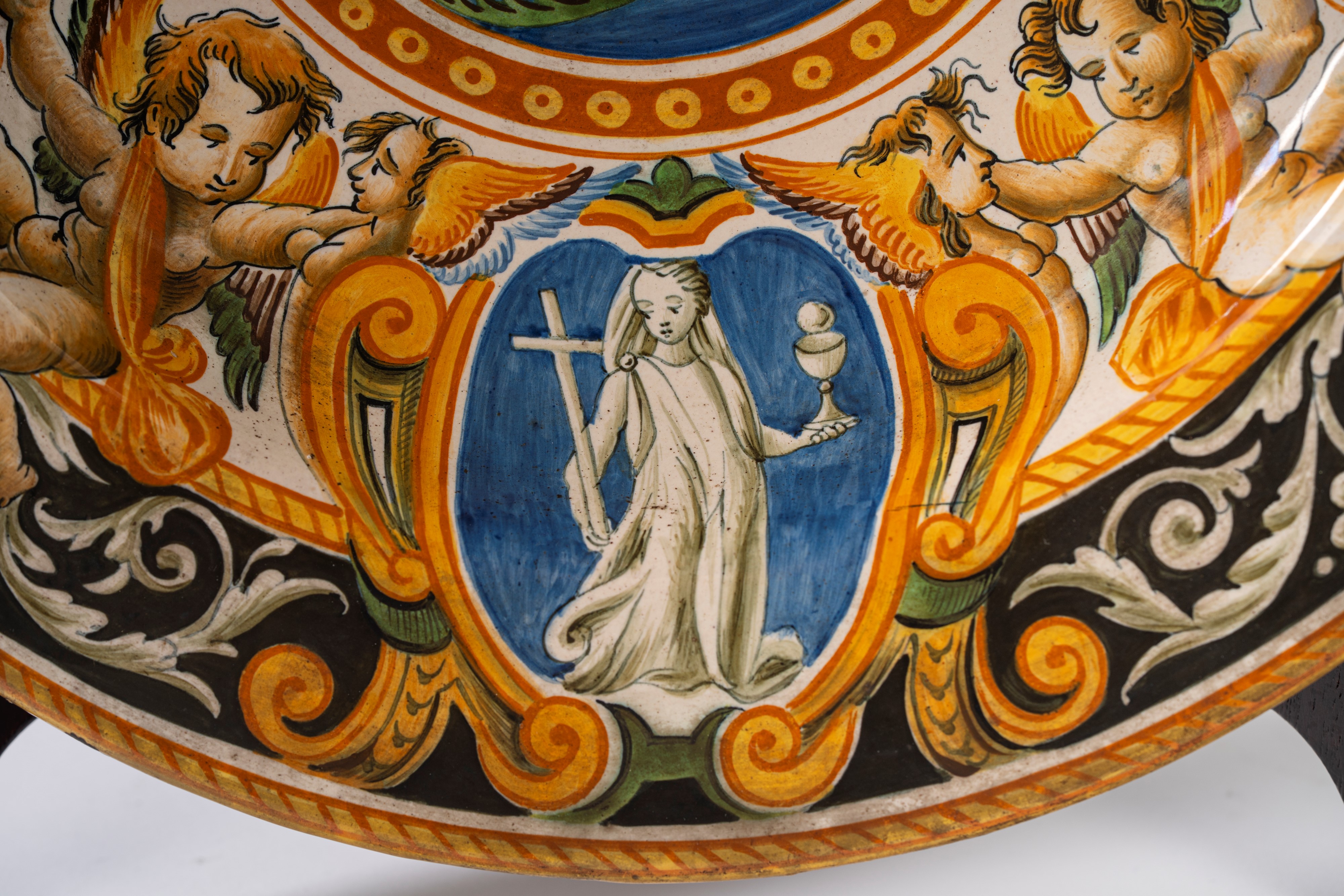 Piatto da parata in maiolica policroma, stile rinascimentale, fine XIX/XX secolo