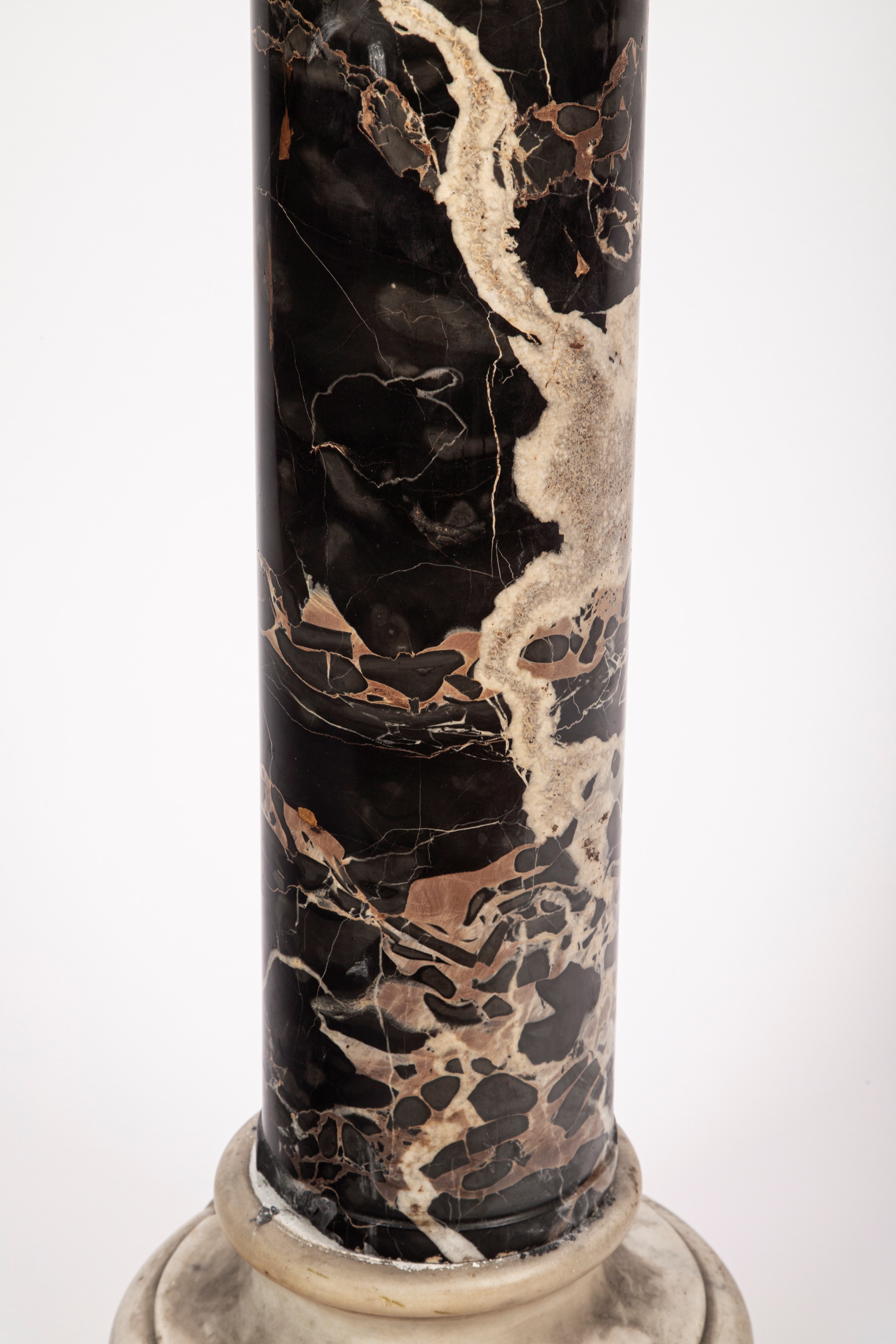 Colonna decorativa in marmo e portoro, Secolo XIX