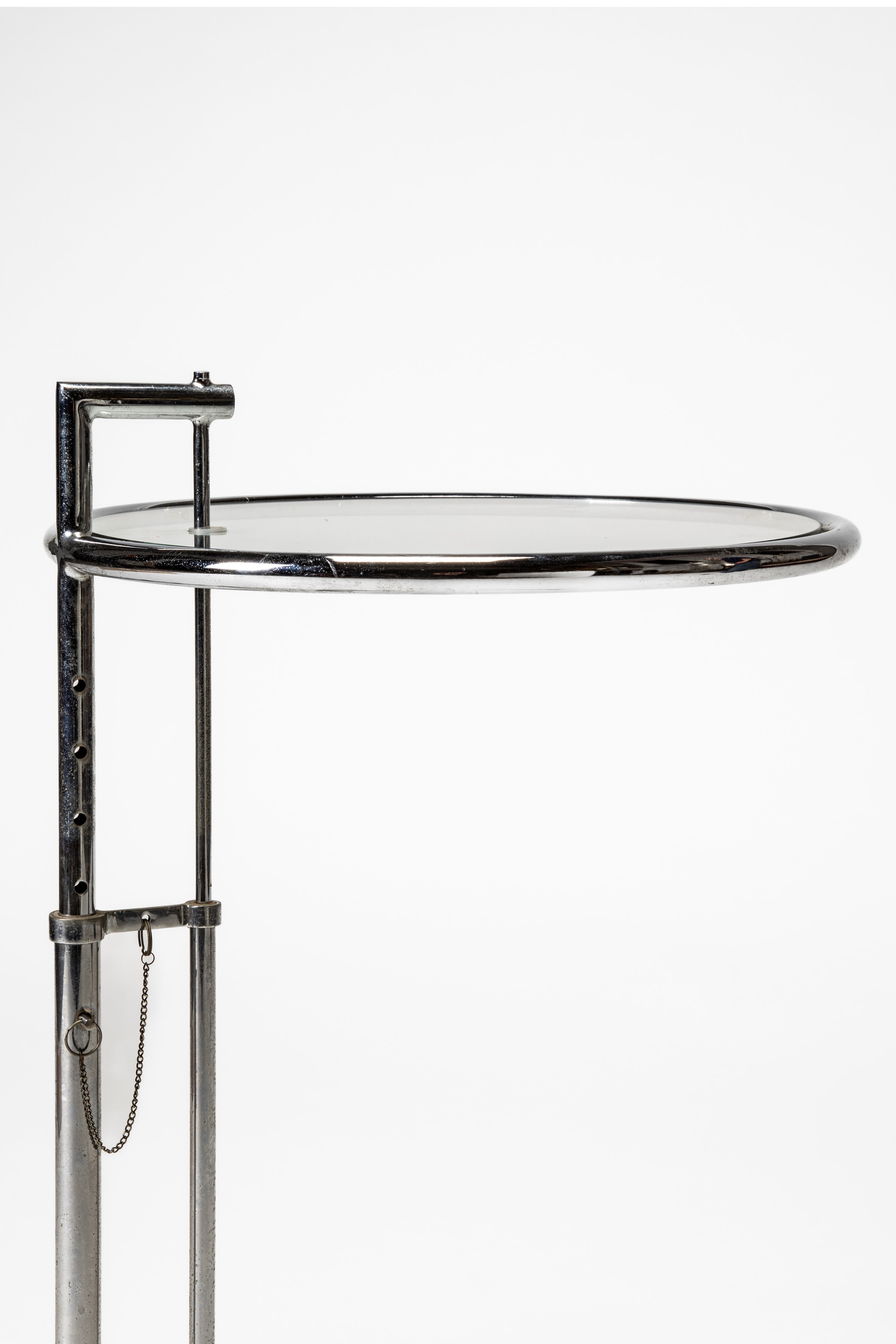 Tavolino occasionale modello no. 'E-1027'