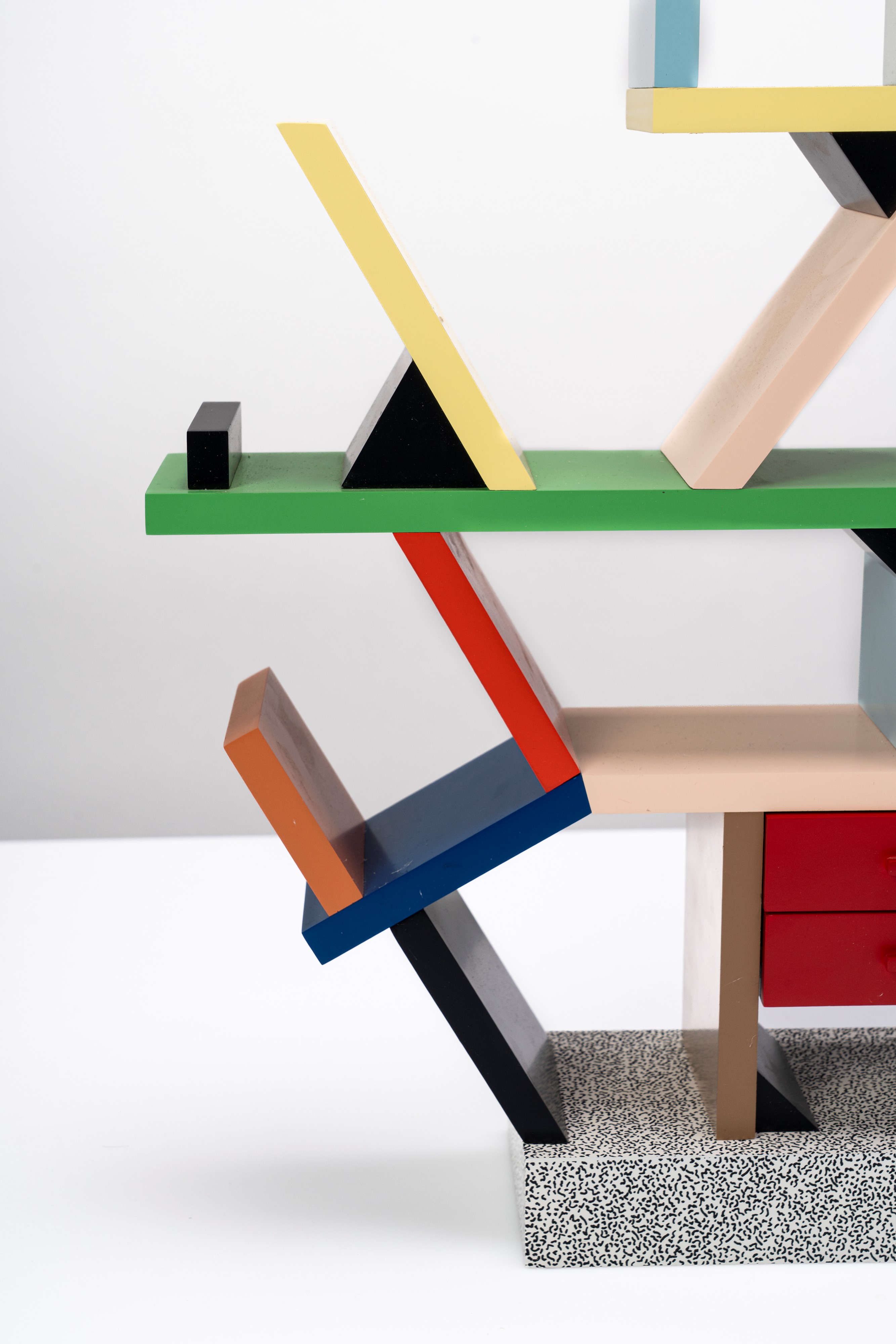 Miniatura della libreria modello 'Carlton'