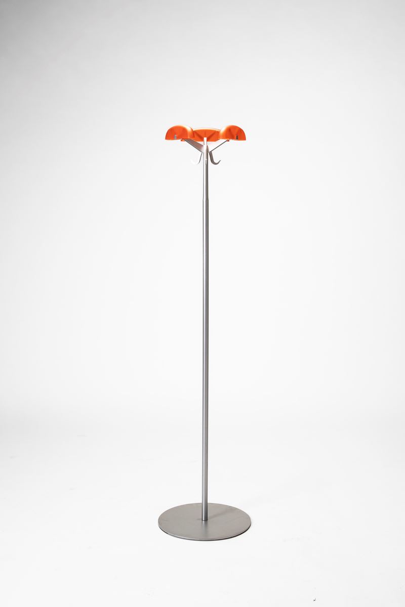 Appendiabiti modello 'Alta Tensione'