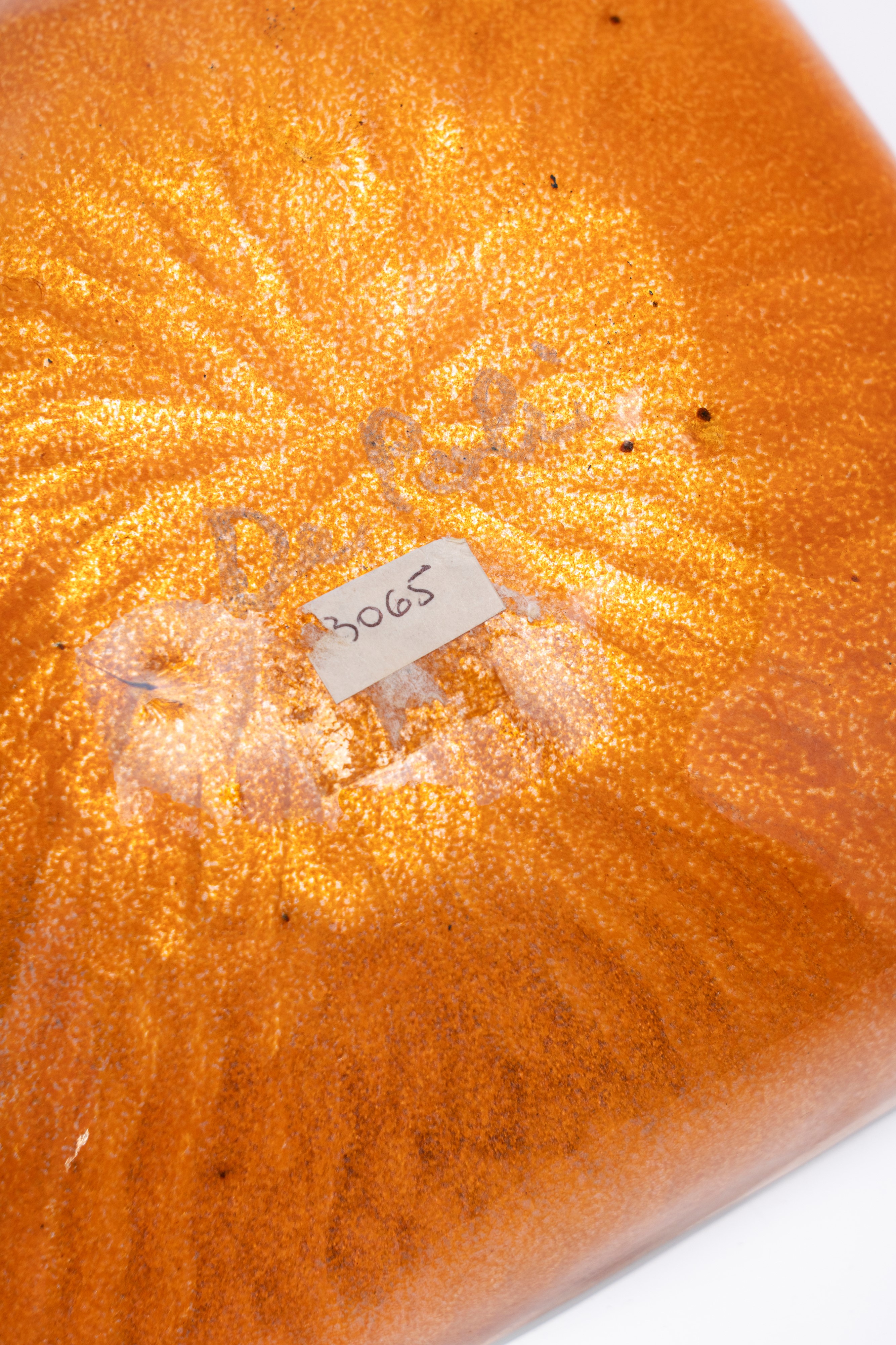 Coppa a smalti policromi su rame