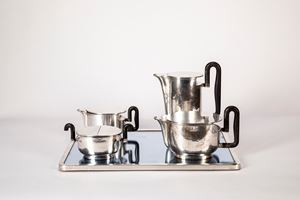 Servizio da t&egrave; e caff&egrave; con vassoio