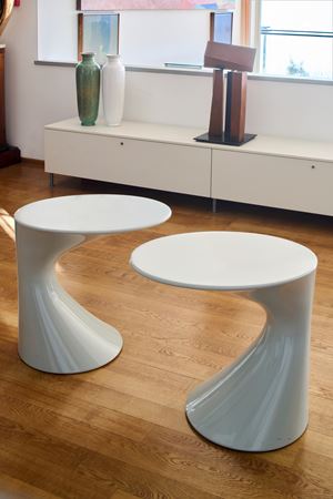 Coppia di tavolini modello 'Tod'