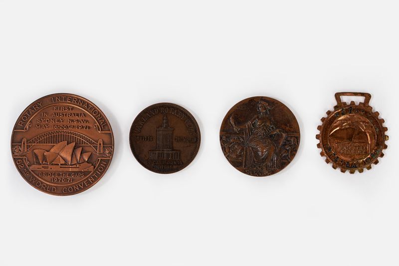 Lotto composto da quattro medaglie Rotary