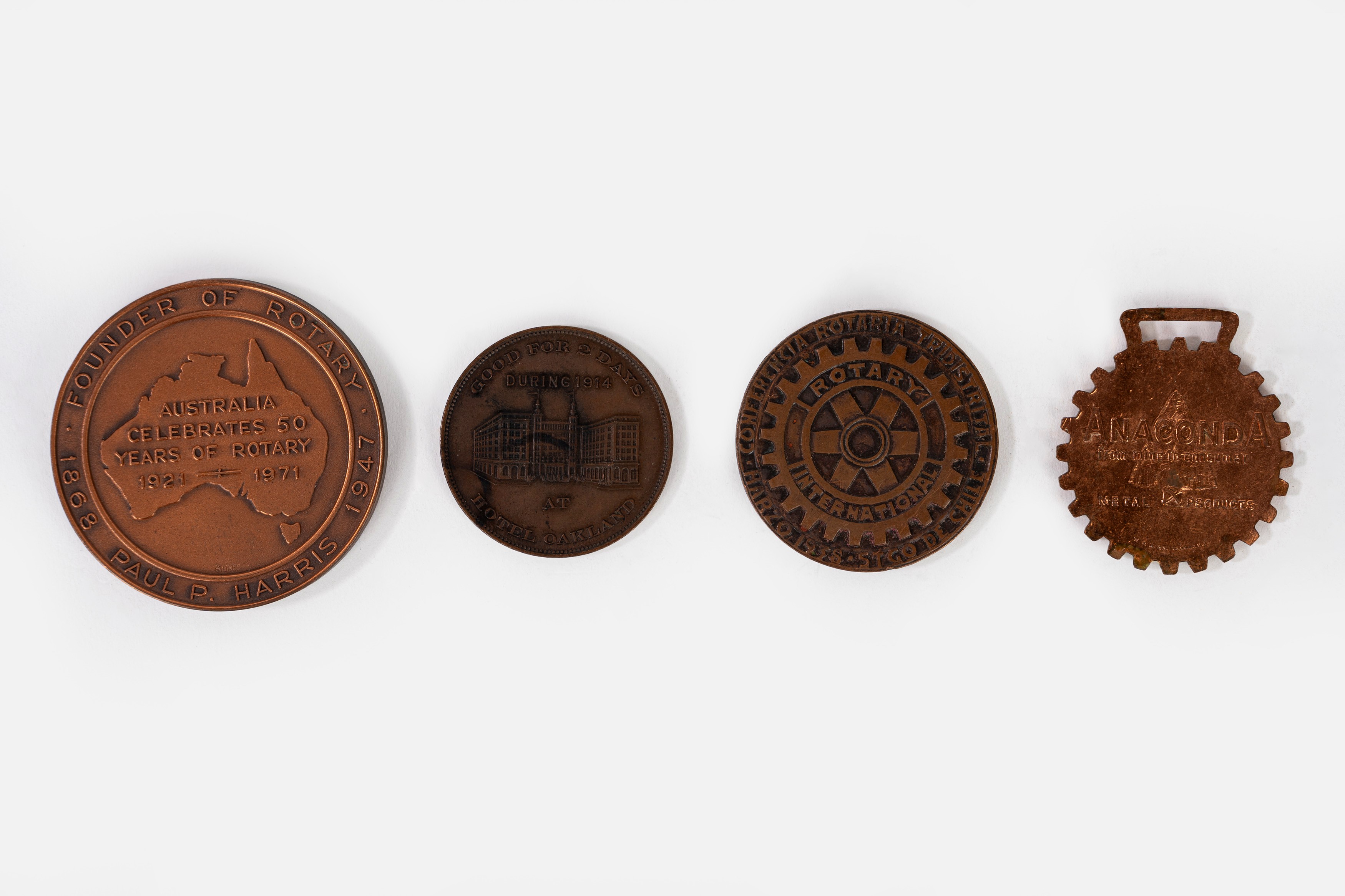 Lotto composto da quattro medaglie Rotary