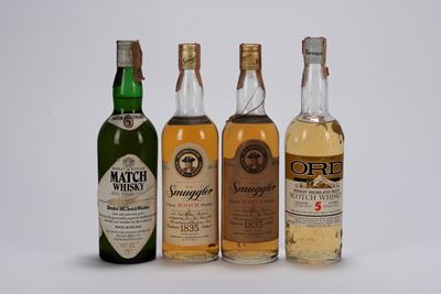 Selezione di Whisky, Comprendente Match Whisky 5 Year Old Scotch e Old Smuggler
