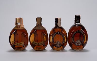 Dimple, Selezione Dimple, whisky 12 Year Old (3 bottiglie da 0,70l) e 15 Year Old (1 bottiglia da...