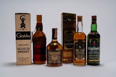 Selezione di Whisky 'Glen': Glendullan 12 Year Old, Glen Club 12 Year Old, Glen Elgin 12 Year Old...