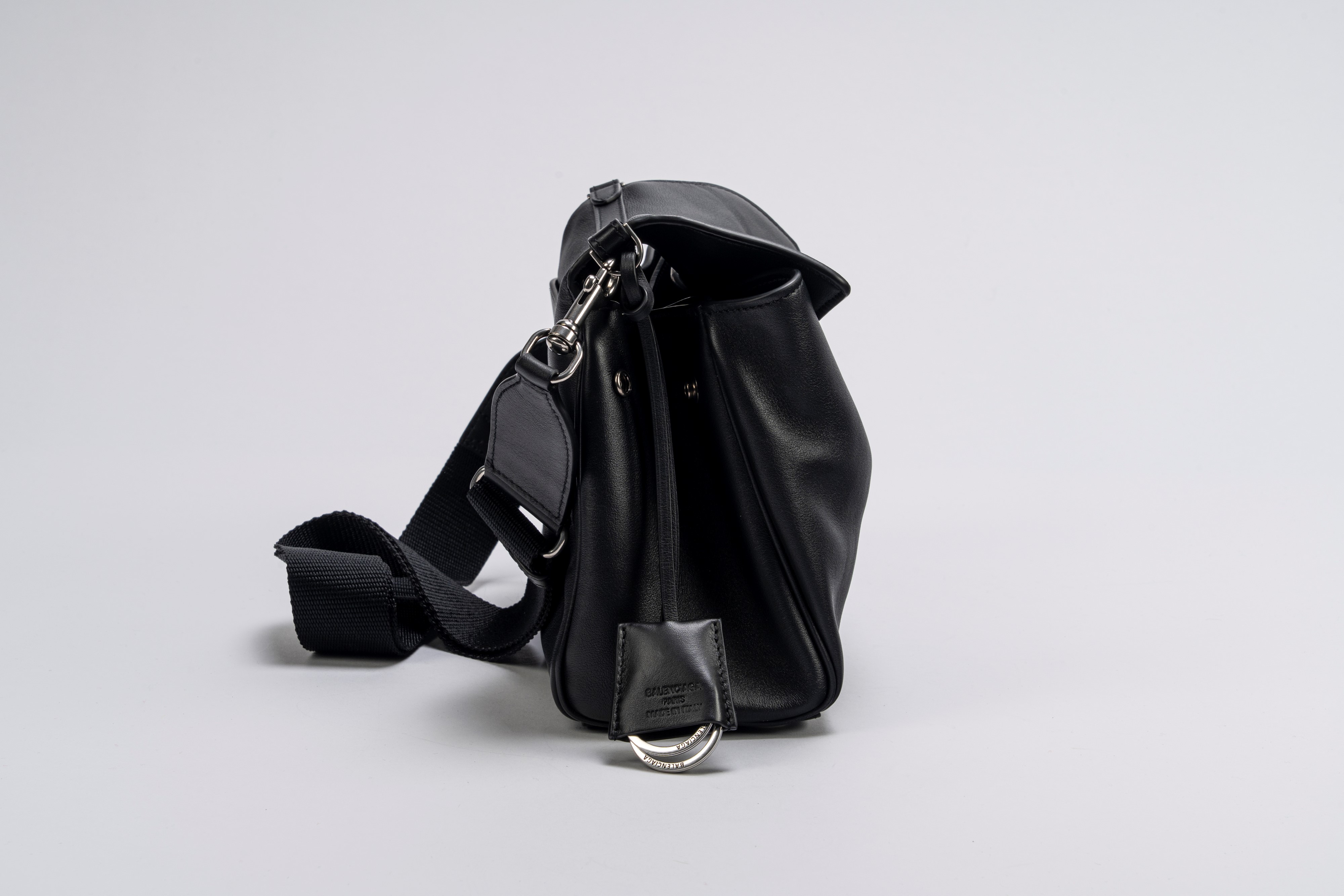 Balenciaga - Borsa Rodeo Messenger in pelle nera con tracolla regolabile