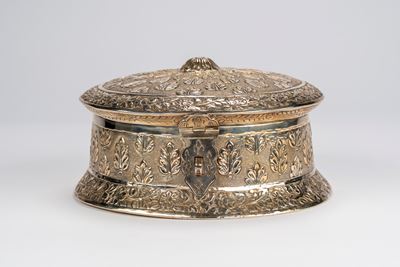 Scatola in argento 900, India, metà secolo XX