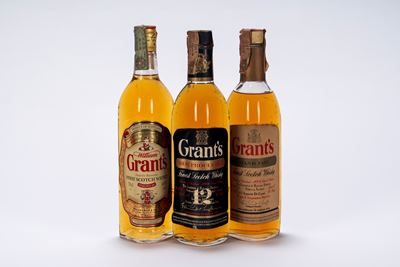 Selezione Grant's, Comprendente Family Reserve 0,70l, 12 Year Old Best Procurable 0,75l e Stand F...