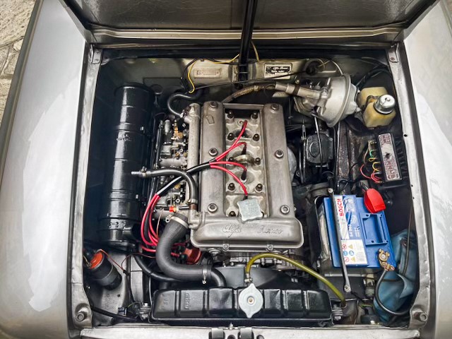 Giulia 1600 Biscione