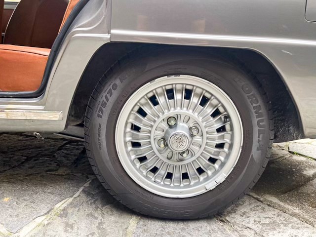 Giulia 1600 Biscione