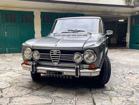 Giulia 1600 Biscione