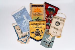 Serie di gagliardetti rotariani del continente africano