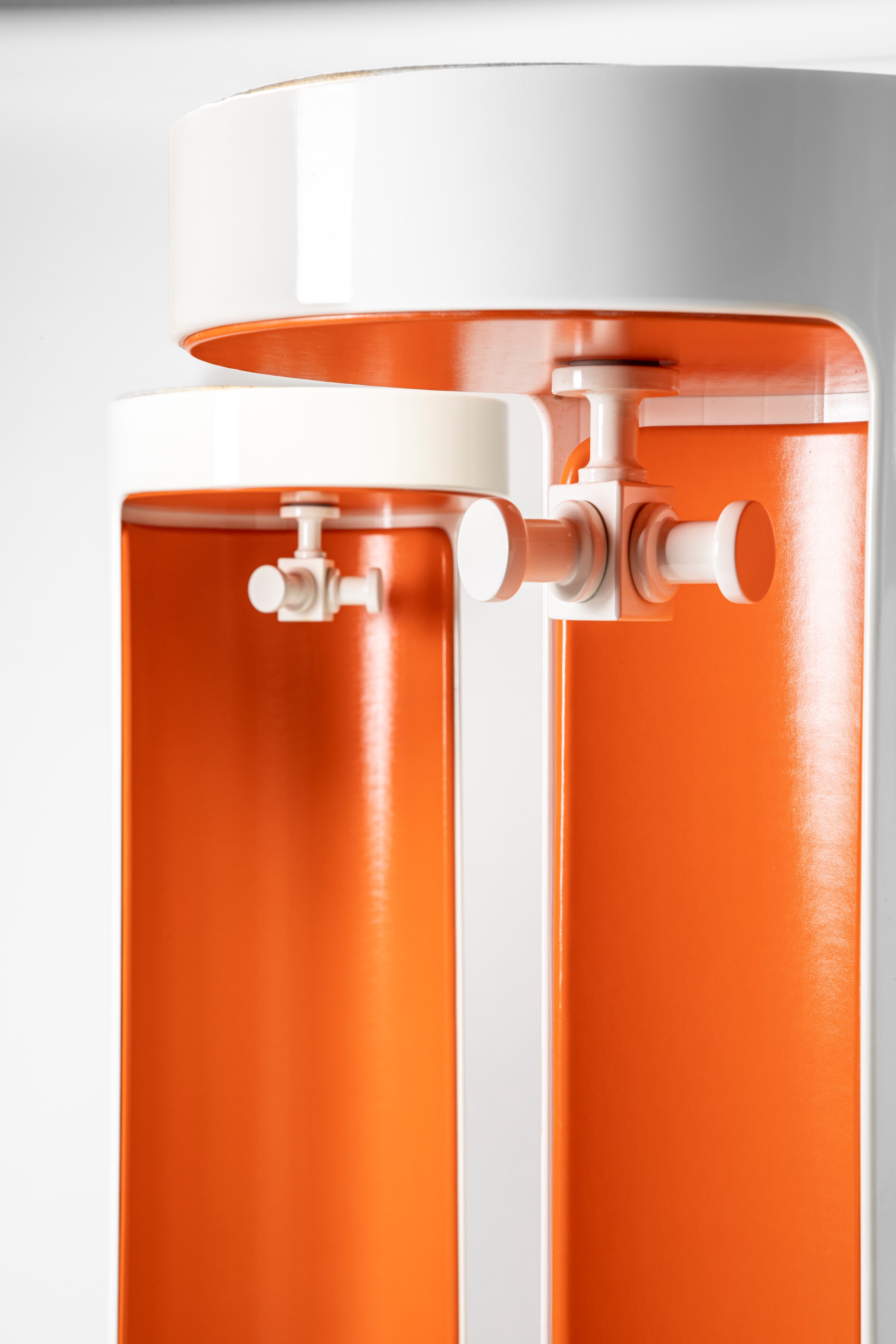 Coppia di appendiabiti