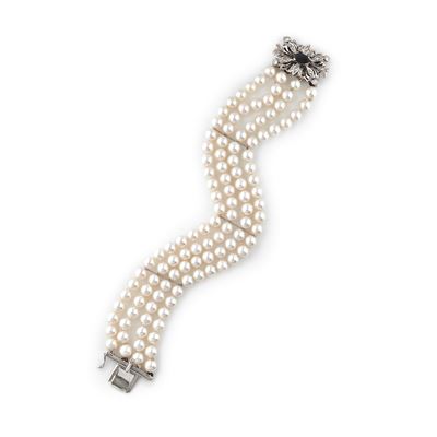 Bracciale in oro bianco 18k con perle coltivate, zaffiro ovale e diamanti