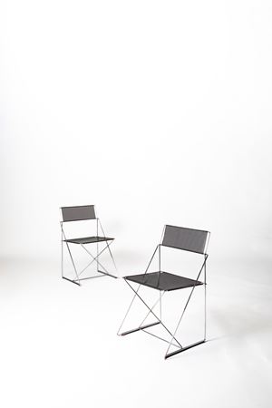 Coppia di sedie modello 'Nuova X-line'