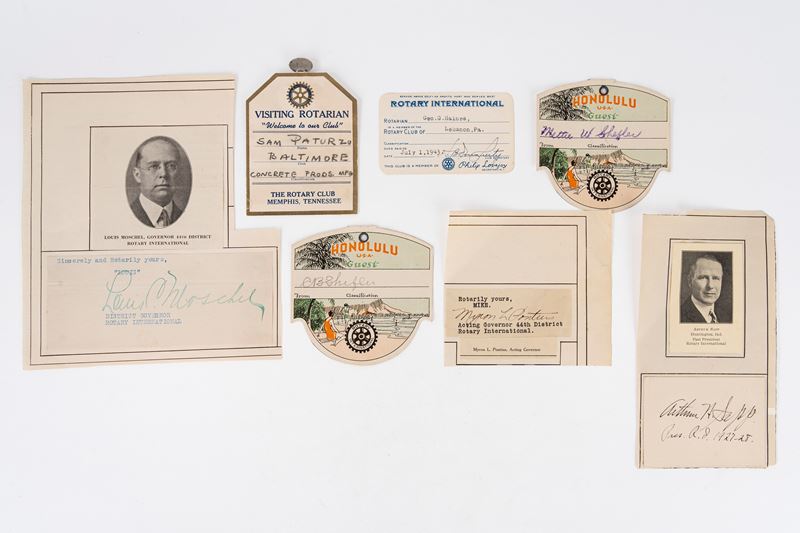 Serie di autografi e tessere firmate