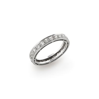 Anello eternity, in oro bianco 18k con diamanti taglio huit-huit