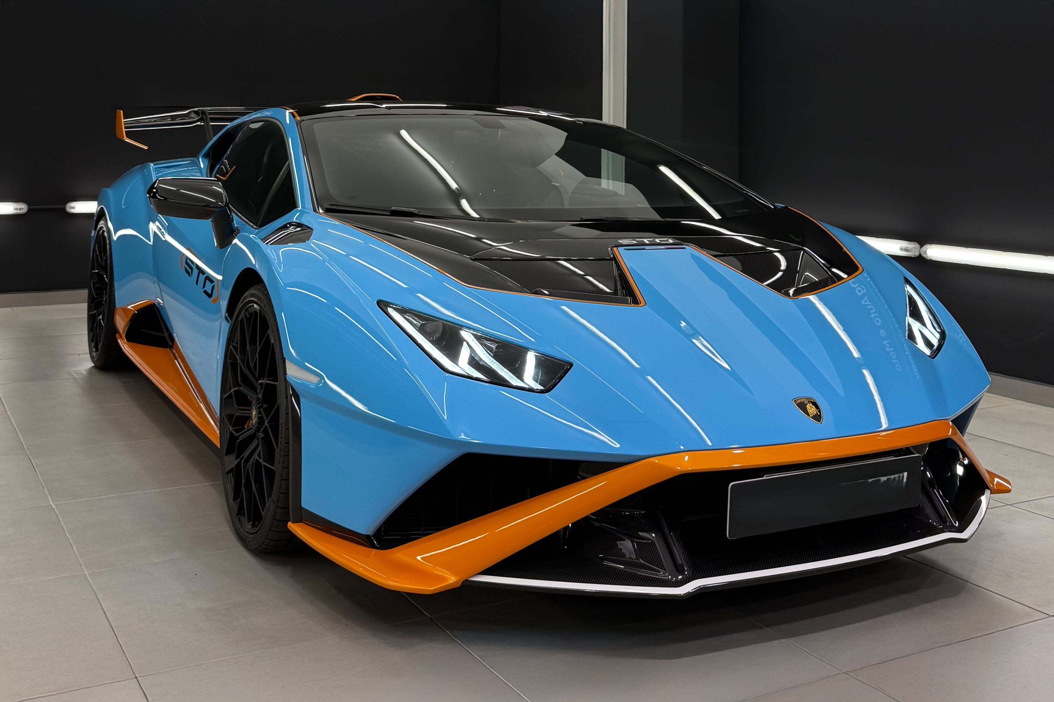 Lamborghini - Huracan STO 2023 | Collector Cars | Finarte, casa d'aste