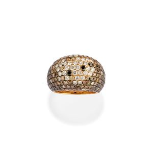 Anello con diamanti