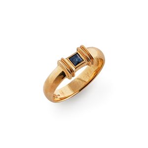 Sapphire ring