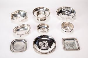 Lotto di nove oggetti