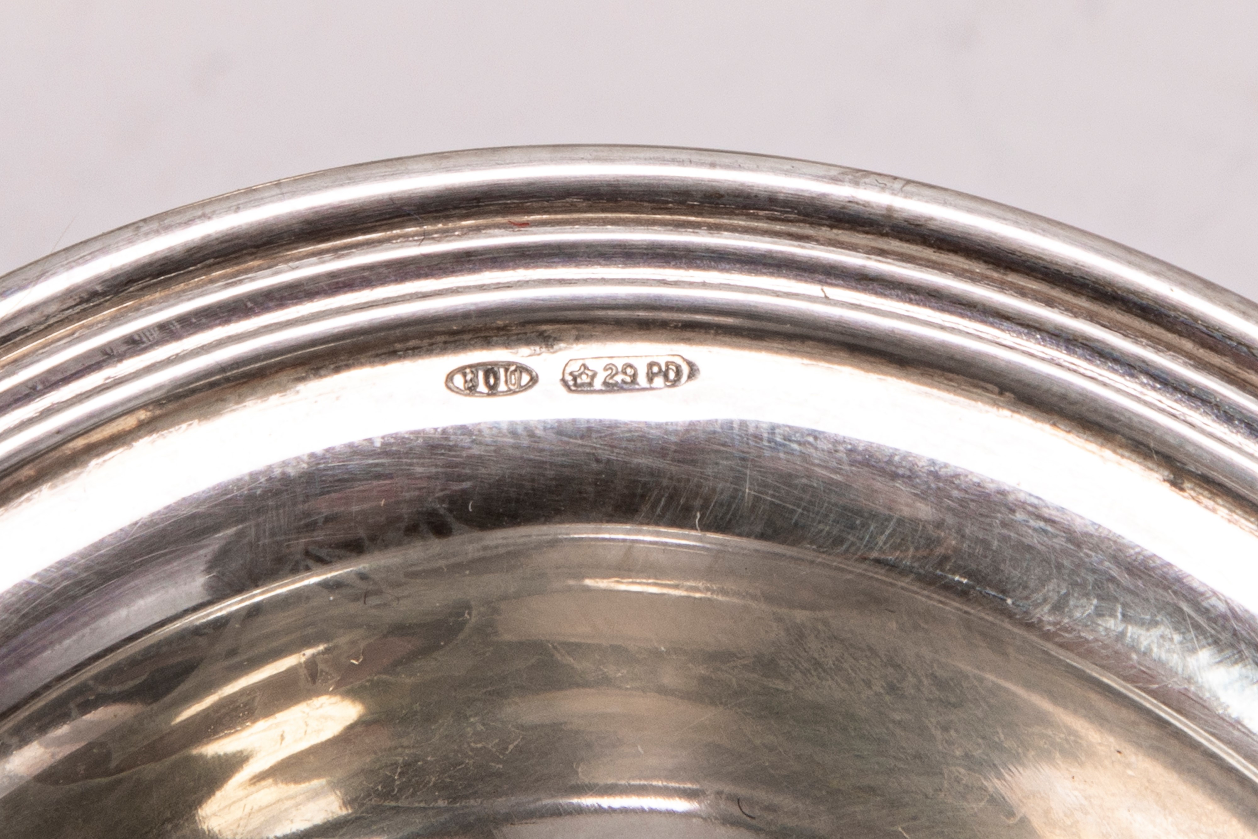 Lotto di nove oggetti