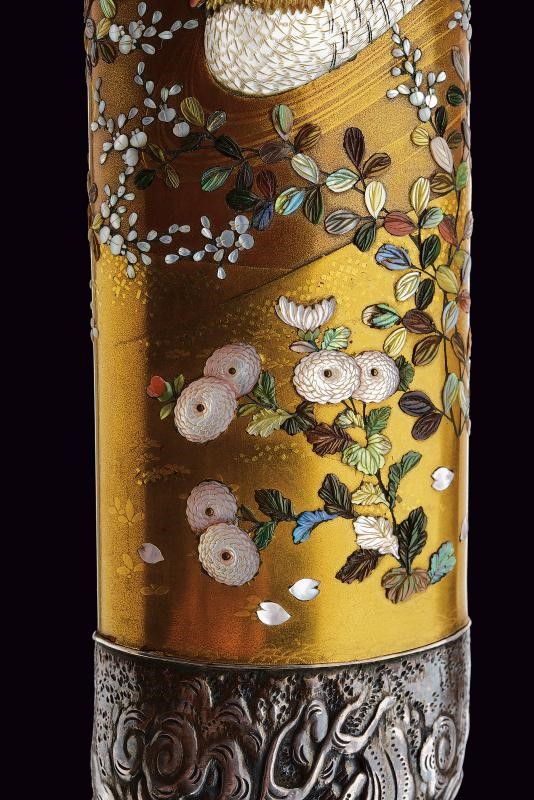 Magnifico Koshirae per Tanto in lacca dorata con decorazione Shibayama