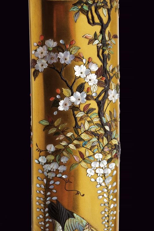 Magnifico Koshirae per Tanto in lacca dorata con decorazione Shibayama