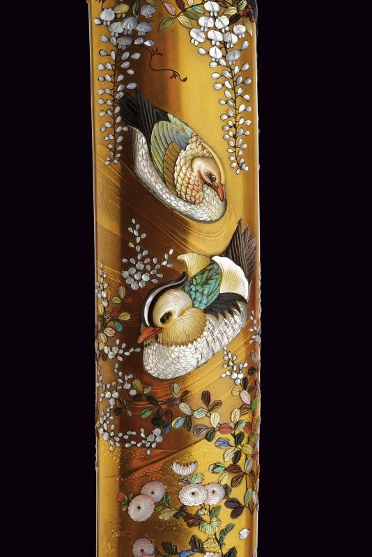 Magnifico Koshirae per Tanto in lacca dorata con decorazione Shibayama