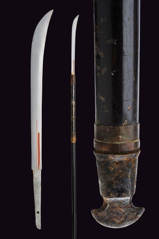 Naginata con decori laccati