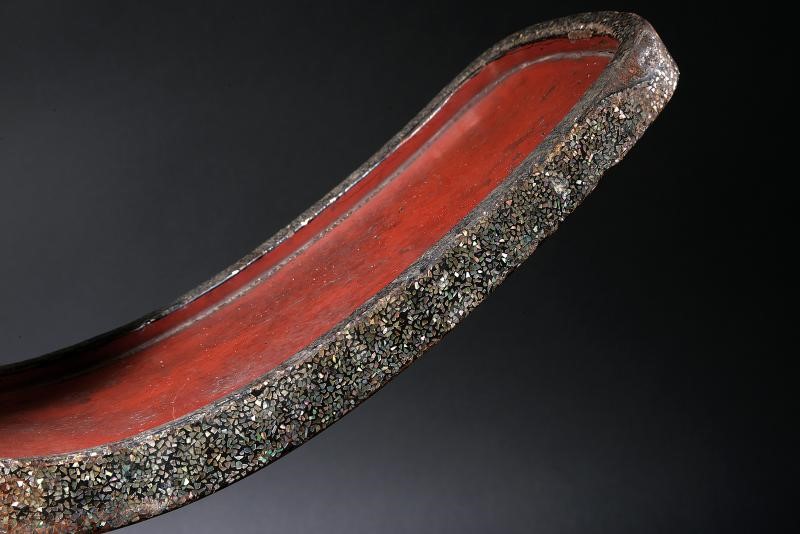 Paio di Abumi (staffe) con decoro A-un-shishi