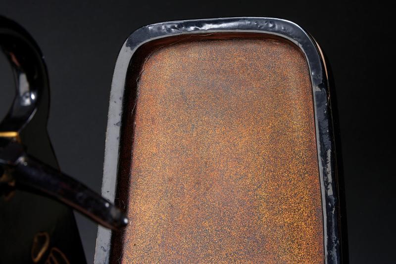 Paio di Abumi (staffe) con Maruni-Katabami-mon