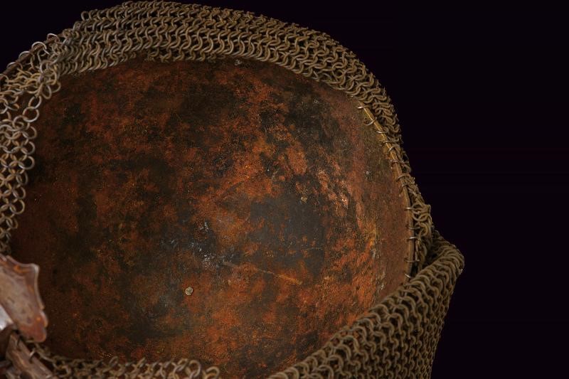 Oggetto Indopersiano, Elegante khula-khud con decorazione floreale in argento e oro