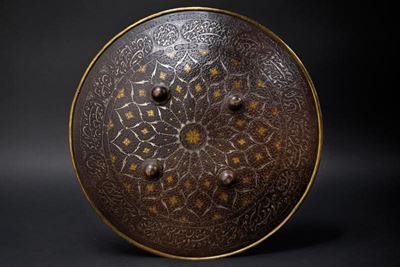 Sipar indopersiano con decorazione in oro e argento, diametro 46.5 cm