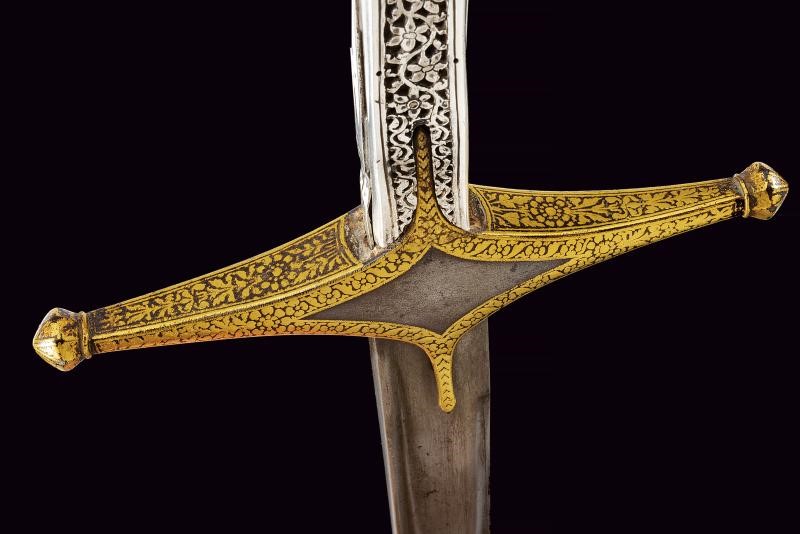 Shamshir persiano, lama curva in damasco con decorazioni in oro