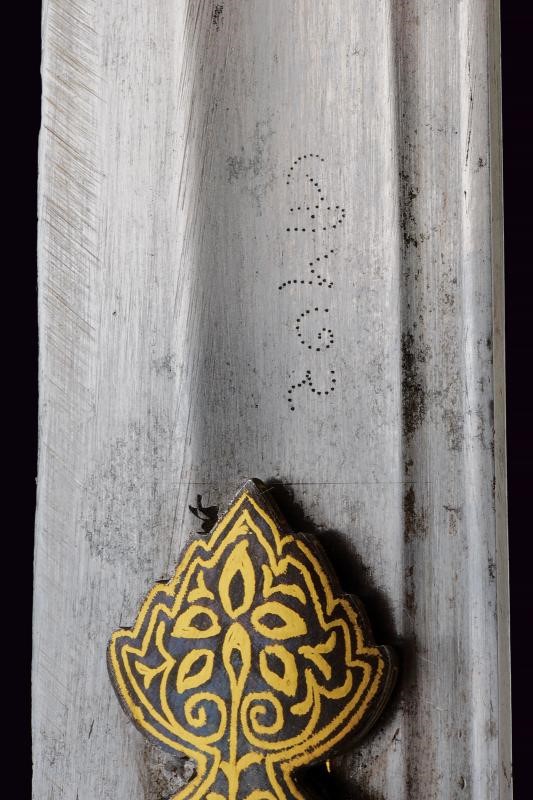 Firangi, Lama ageminata in oro - India, lunghezza 113 cm