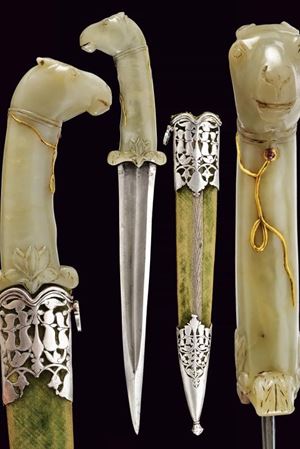 Kandshar con impugnatura in giada